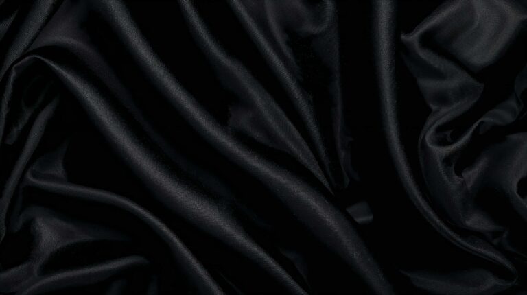 luxury-black-silk-aesthetic-wallpapers-4k-laptop