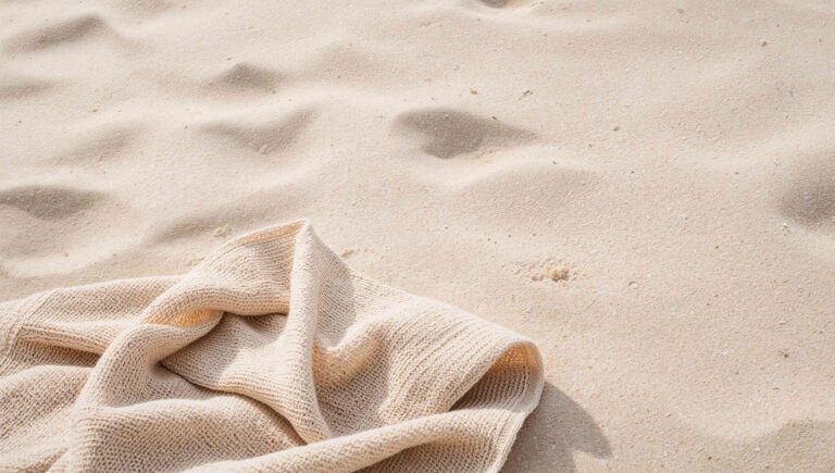 beige-summer-wallpapers-minimal-beach-towel-texture-laptop
