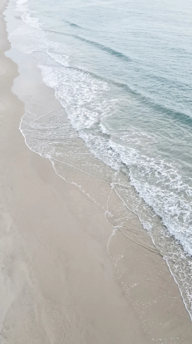 minimalist-beach-wallpapers-for-phone-top-view-wave-pattern