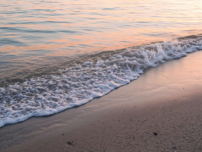 summer-sunset-wallpapers-aesthetic-4k-beach-waves-soft-sunset-ipad