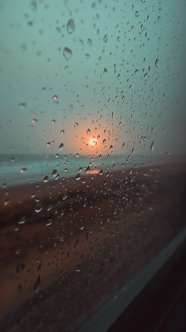 vintage-beach-wallpapers-aesthetic-foggy-car-window-ocean-view-phone