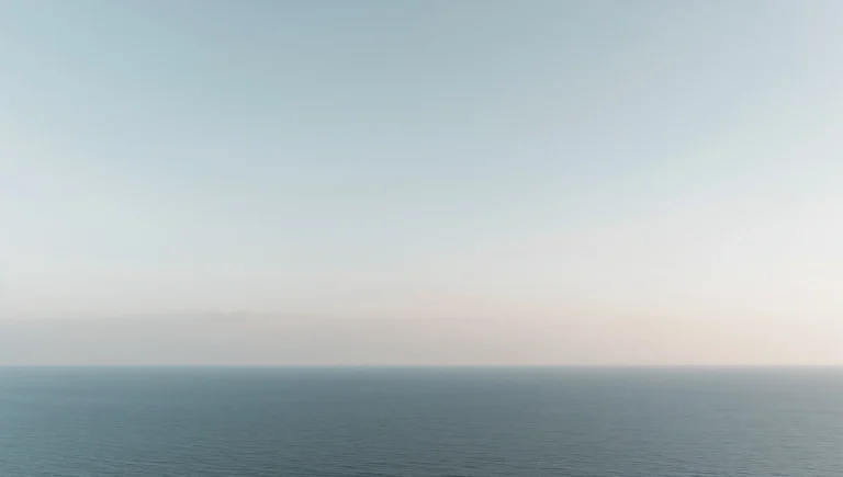 clean-summer-wallpapers-aesthetic-pale-blue-horizon-laptop